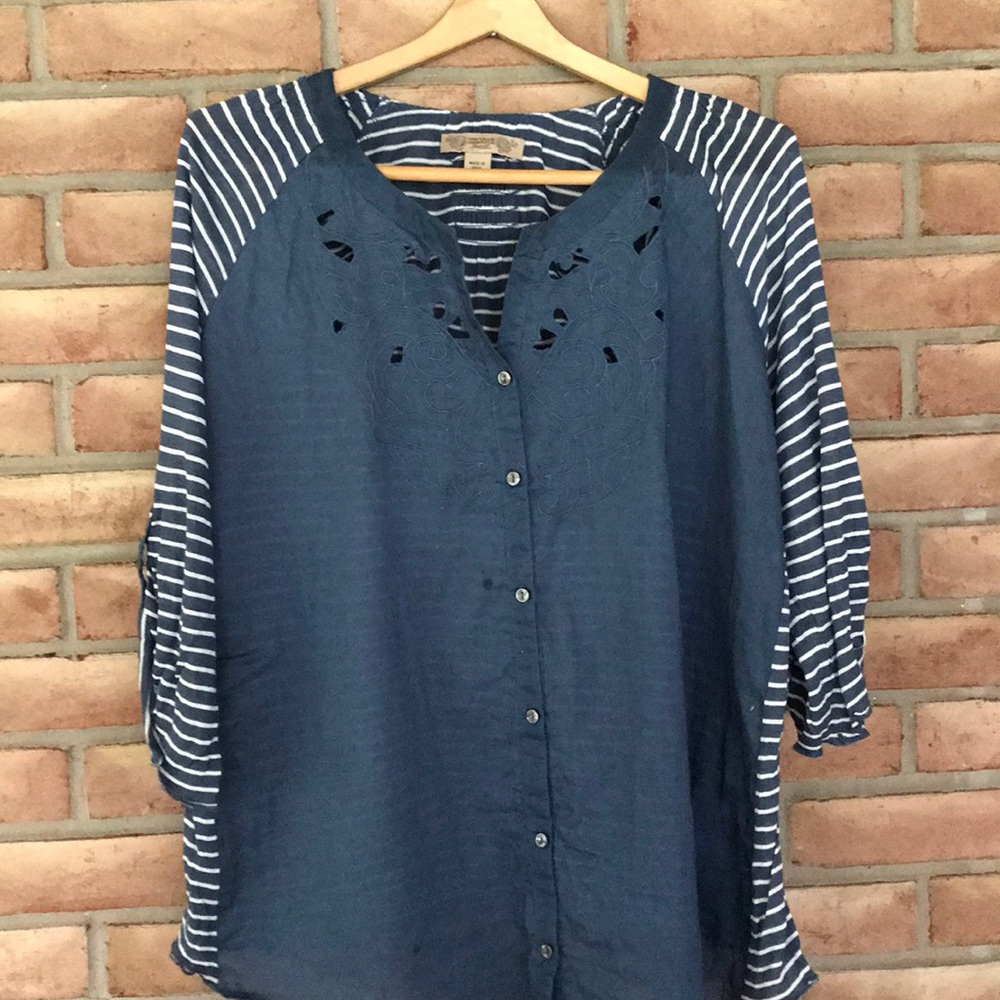 Vintage America women’s XL blue/white top